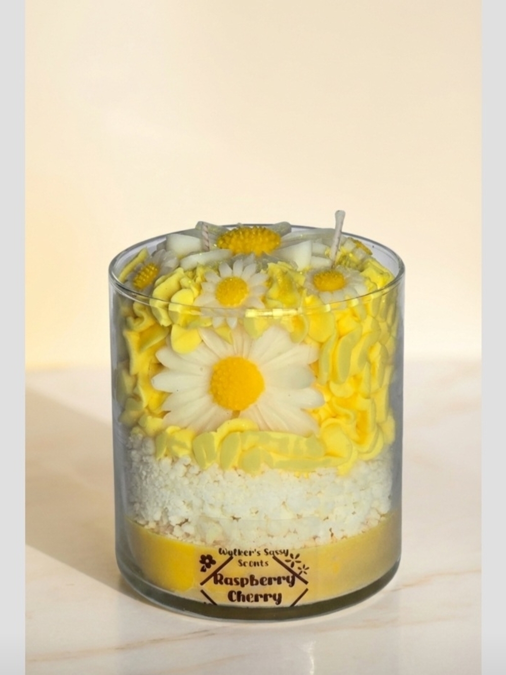 White Daisy Candle